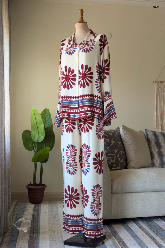 Flowy Viscose Suit with Flared Sleeves – Red Patterned Design | Aurora Fashion Boutique