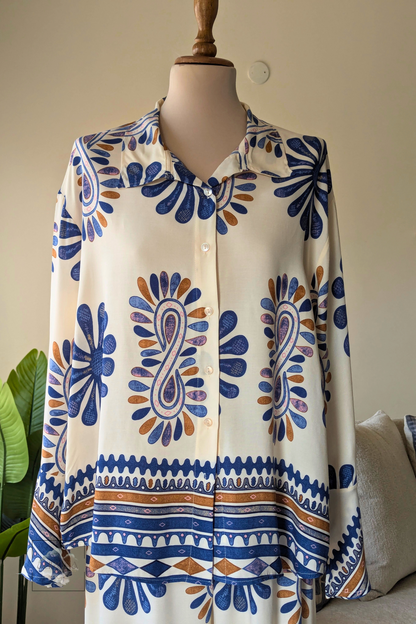 Flowy Viscose Suit with Flared Sleeves – Blue Patterned Design | Aurora Fashion Boutique